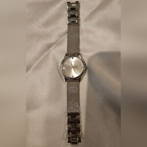 Guess Silver Mesh combo strap Women's Watch, Mint Condition